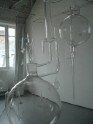 Sculpture sonore Objets de laboratoire, corde à piano, plombs, moteur nantes 2004 - Magali Babin